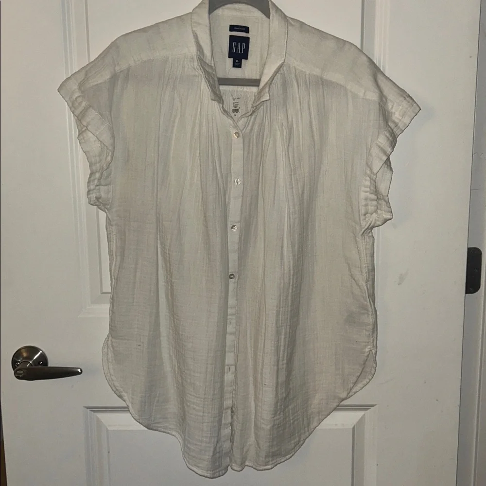 Gap Crinkle Gauze Short Sleeve Shirt Button Down, White Oversized, Size XL NWT - Picture 2 of 3